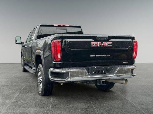 2022 GMC Sierra 3500 SLT