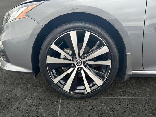 Gun Metallic 2021 Nissan Altima SR Intelligent AWD
