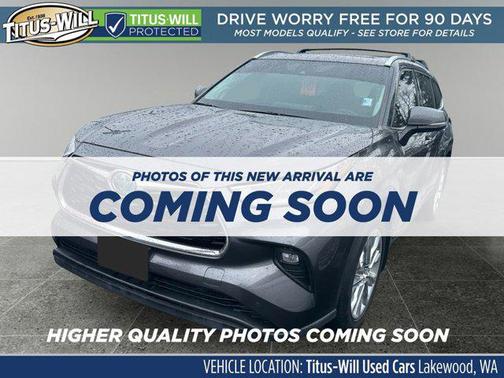 Magnetic Gray Metallic 2023 Toyota Highlander Hybrid Limited
