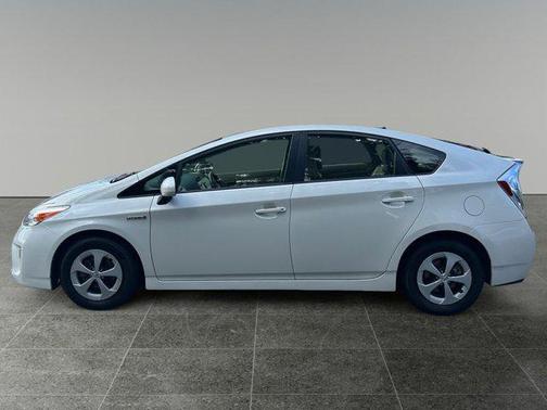 Blizzard Pearl 2015 Toyota Prius Four