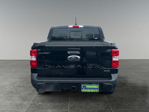 Shadow Black 2024 Ford Maverick Lariat