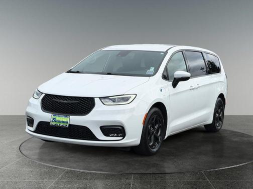 Bright White Clearcoat 2023 Chrysler Pacifica Hybrid Touring L