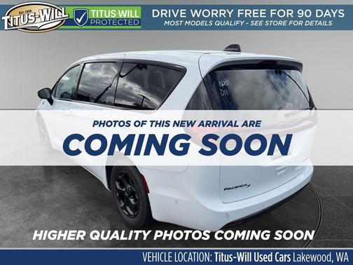Bright White Clearcoat 2023 Chrysler Pacifica Hybrid Touring L