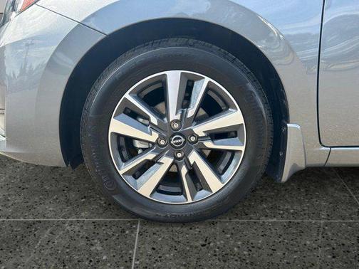 Gun Metallic 2023 Nissan Versa 1.6 SV