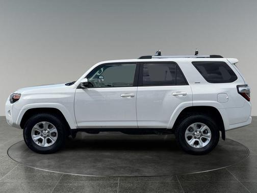 Super White 2019 Toyota 4Runner SR5