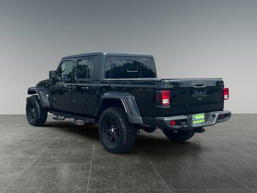 2022 Jeep Gladiator Sport S