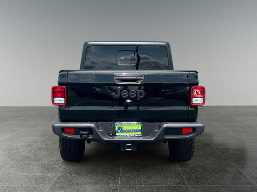 2022 Jeep Gladiator Sport S