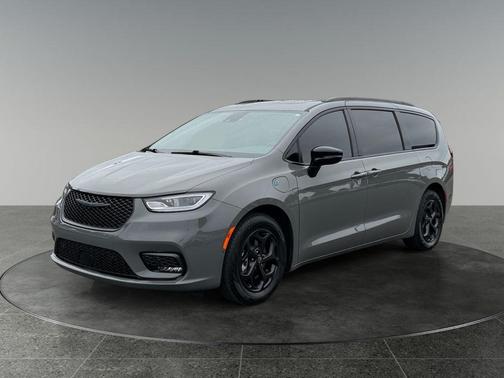 Ceramic Gray Clearcoat 2025 Chrysler Pacifica Hybrid Premium S Appearance Pkg