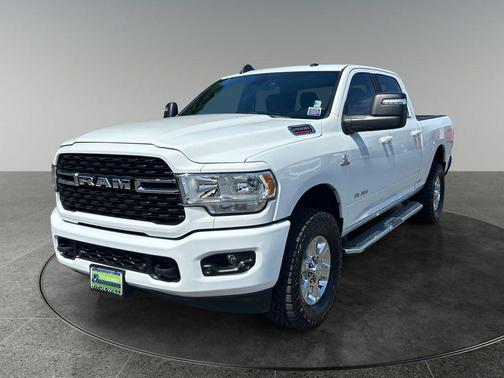 Bright White Clearcoat 2024 RAM 2500 Big Horn Crew Cab 4x4 6'4' Box