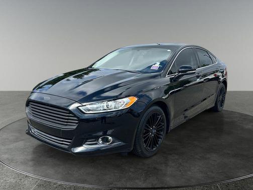 White Platinum Metallic Tri-Coat 2016 Ford Fusion SE