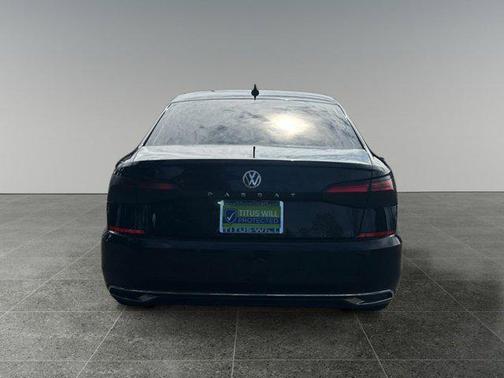 Deep Black Pearl 2020 Volkswagen Passat 2.0T SE