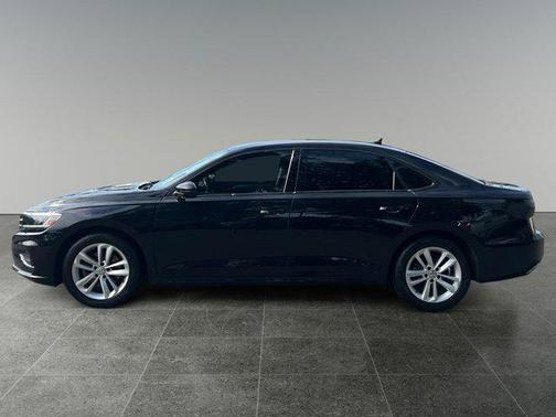 Deep Black Pearl 2020 Volkswagen Passat 2.0T SE