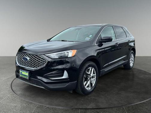 Black Metallic 2024 Ford Edge SEL