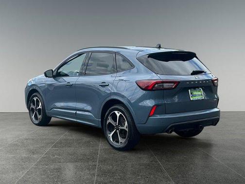 2024 Ford Escape ST-Line Elite