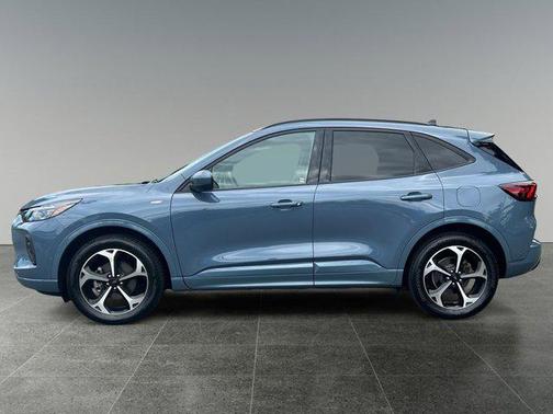 2024 Ford Escape ST-Line Elite