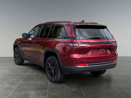 2024 Jeep Grand Cherokee Altitude