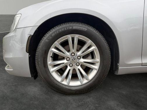 Billet Silver Metallic Clearcoat 2016 Chrysler 300 S