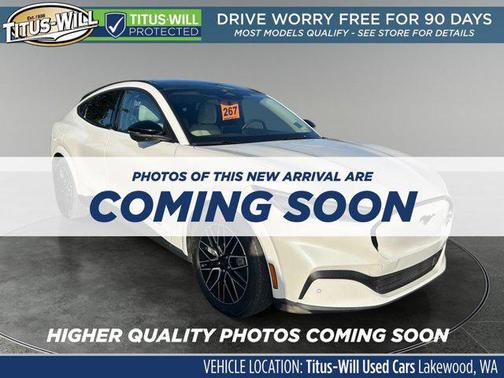 Star White Metallic Tri-Coat 2025 Ford Mustang Mach-E Premium