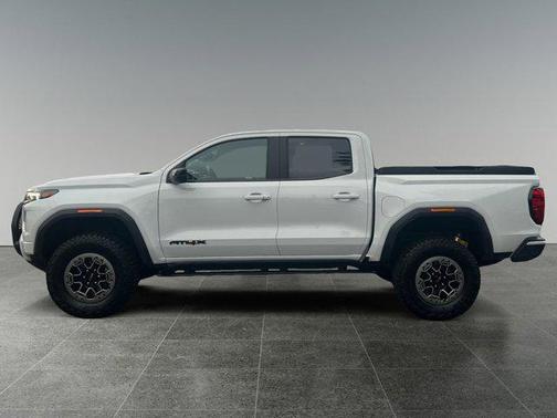 2023 GMC Canyon AT4X