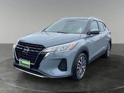Boulder Gray 2023 Nissan Kicks SV