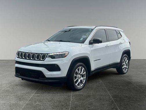2023 Jeep Compass Latitude Lux
