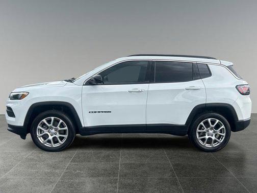 2023 Jeep Compass Latitude Lux