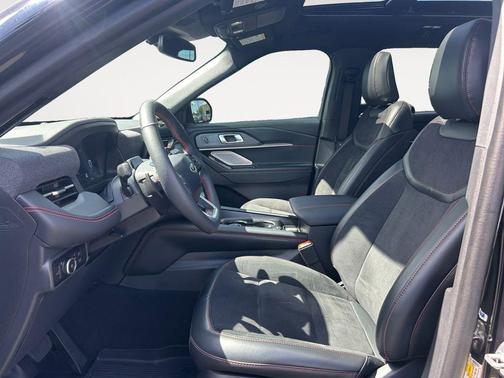 Agate Black Metallic 2025 Ford Explorer ST