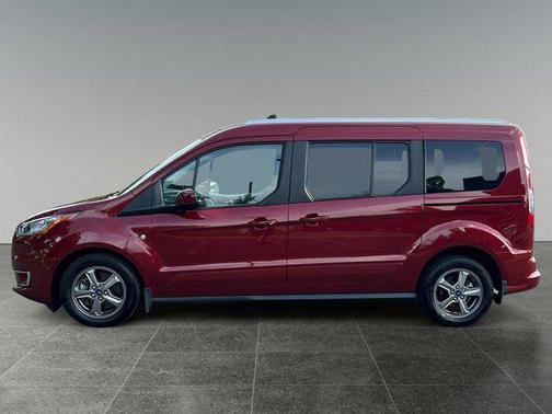 2020 Ford Transit Connect Titanium w/Rear Liftgate
