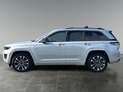 Silver Zynith 2023 Jeep Grand Cherokee 4xe Overland