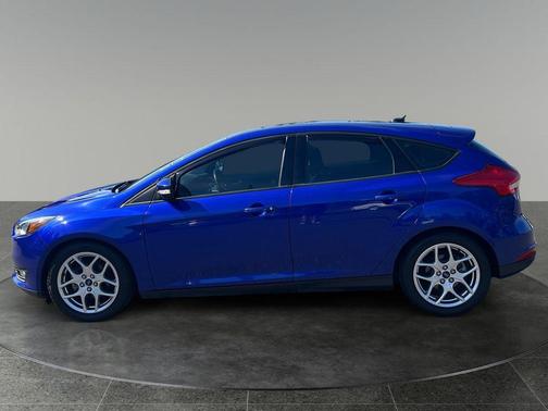 Blue 2015 Ford Focus SE