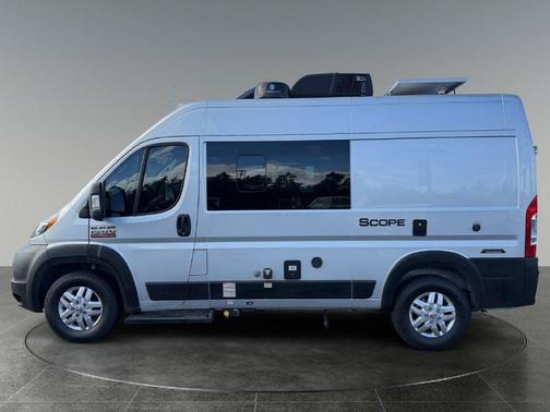 Bright Silver Metallic Clearcoat 2022 RAM ProMaster 1500 Base