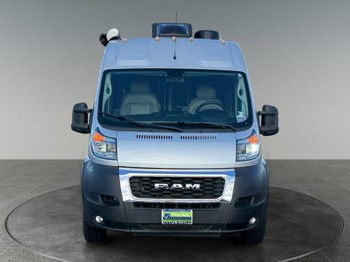 Bright Silver Metallic Clearcoat 2022 RAM ProMaster 1500 Base