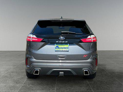 2022 Ford Edge ST