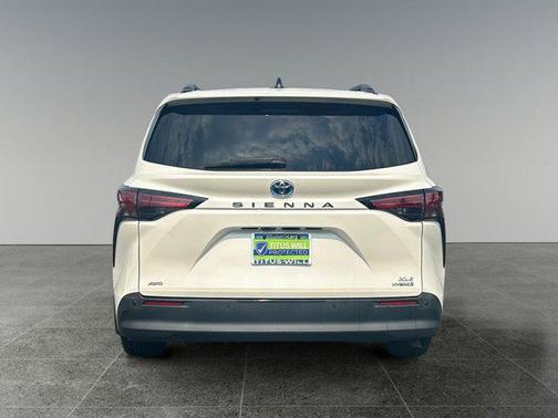 2021 Toyota Sienna XLE 7 Passenger