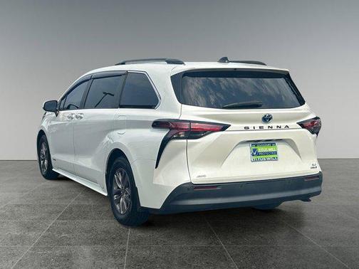 2021 Toyota Sienna XLE 7 Passenger