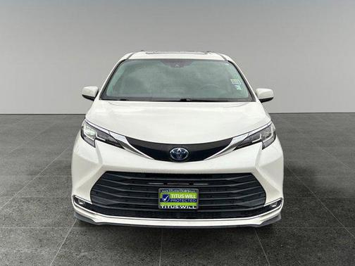 2021 Toyota Sienna XLE 7 Passenger