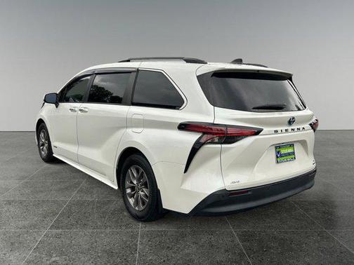 2021 Toyota Sienna XLE 7 Passenger