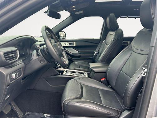 Iconic Silver Metallic 2022 Ford Explorer ST