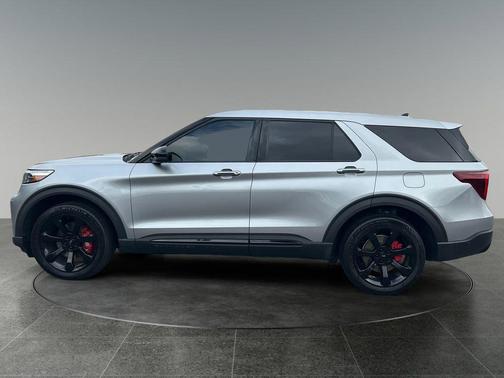 Iconic Silver Metallic 2022 Ford Explorer ST