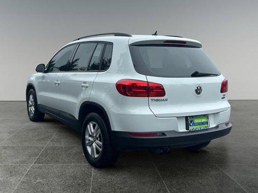 2016 Volkswagen Tiguan S