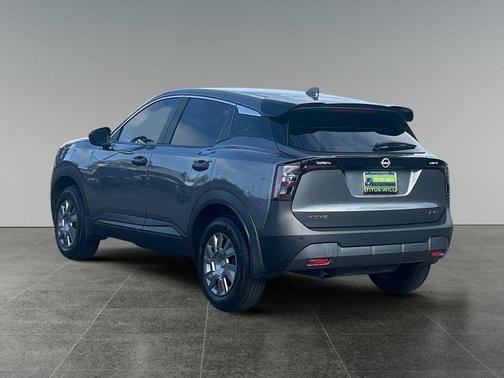 Gun Metallic 2025 Nissan Kicks S