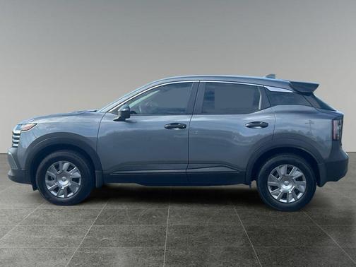 Gun Metallic 2025 Nissan Kicks S