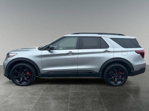 Iconic Silver Metallic 2022 Ford Explorer ST