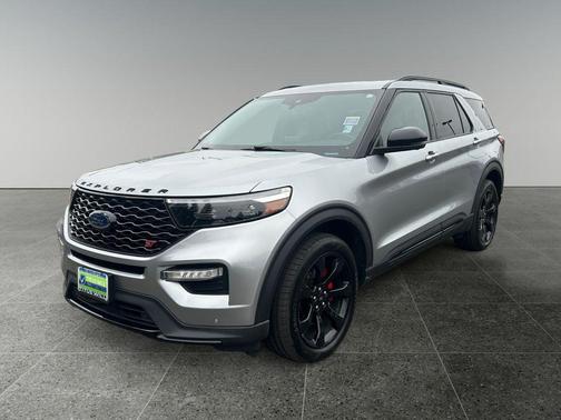 Iconic Silver Metallic 2022 Ford Explorer ST