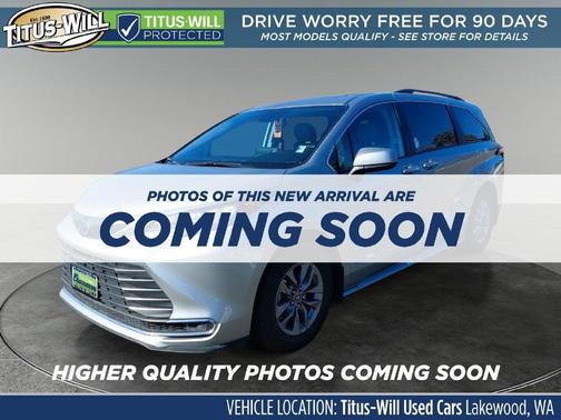 Celestial Silver Metallic 2024 Toyota Sienna XLE