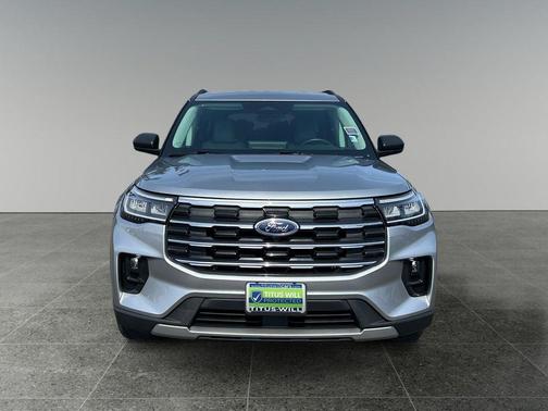 Silver Metallic 2025 Ford Explorer Active