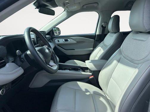 Silver Metallic 2025 Ford Explorer Active