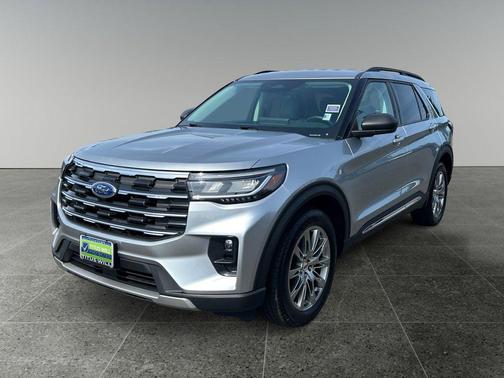 Silver Metallic 2025 Ford Explorer Active