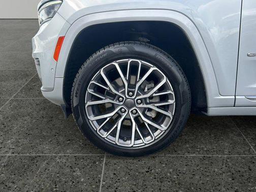 Silver Zynith 2021 Jeep Grand Cherokee L Summit Reserve