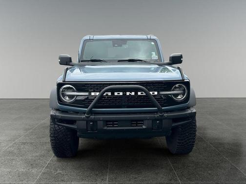 Azure Gray Metallic Tri-Coat 2024 Ford Bronco Wildtrak